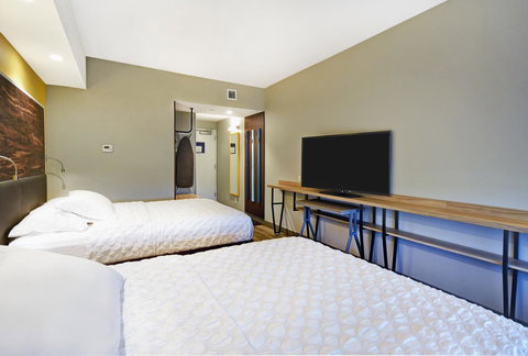 Tru By Hilton Portland Airport Area Me - Renee 9