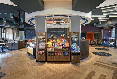 Tru By Hilton Portland Airport Area Me - Renee 23