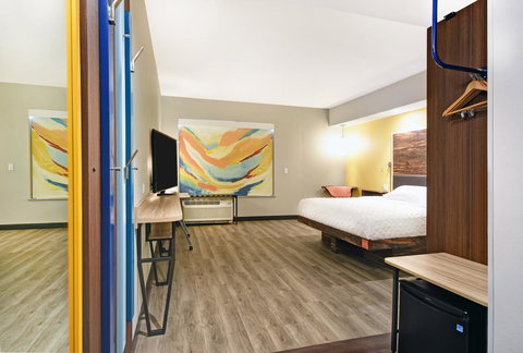 Tru By Hilton Portland Airport Area Me - Renee 13