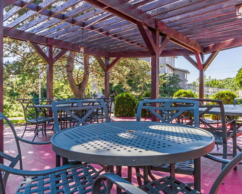 Comfort Inn Airport - Renee 15