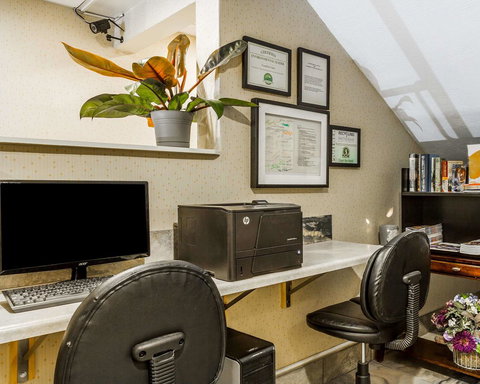 Comfort Inn Airport - Renee 2