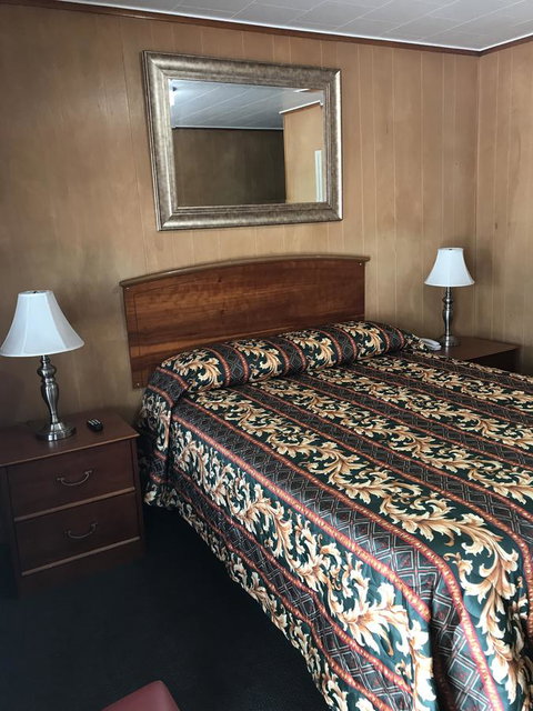 Pine Haven Motel - Internet Find 12