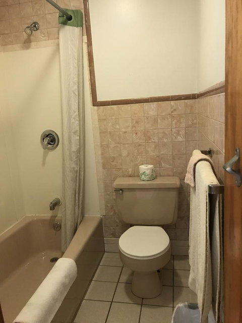 Pine Haven Motel - Internet Find 10