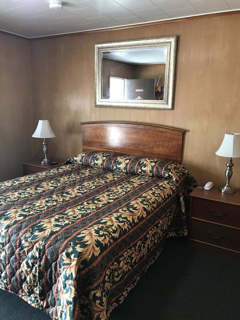 Pine Haven Motel - Internet Find 7