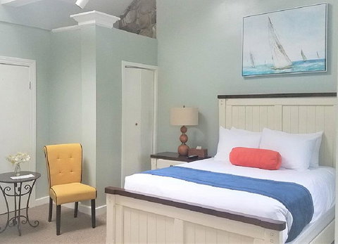 The Lighthouse Inn & Carriage House - Renee 6