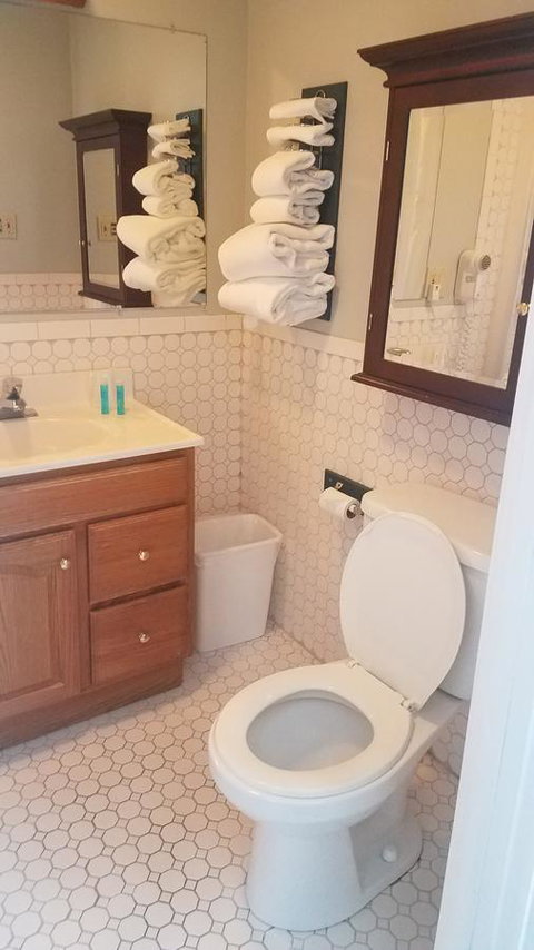 The Lighthouse Inn & Carriage House - Renee 30