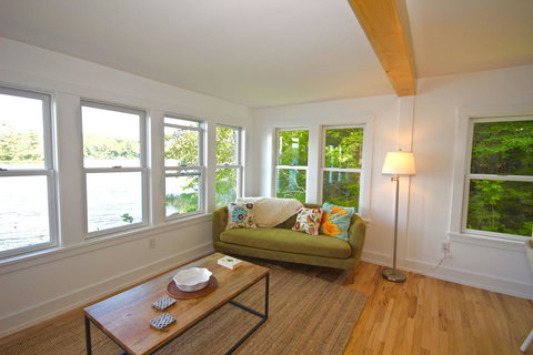 Shangri-la - Renee 9