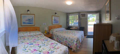 Admiral Motel - Renee 31