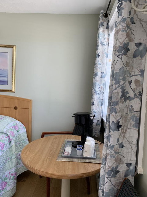 Admiral Motel - Renee 3