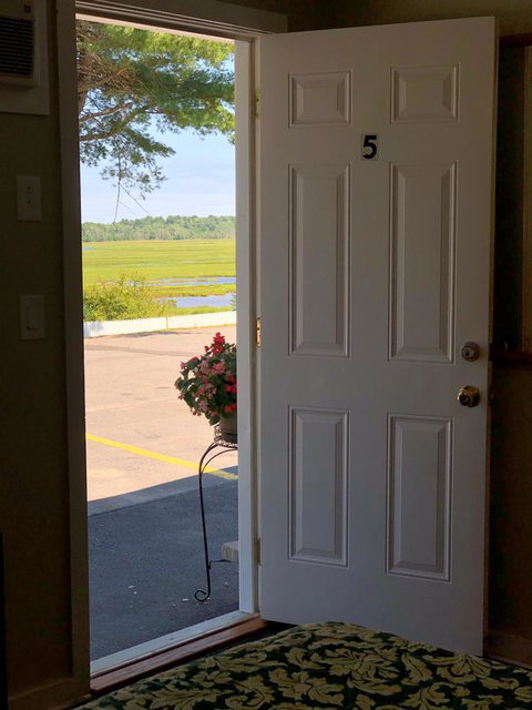 Admiral Motel - Renee 17