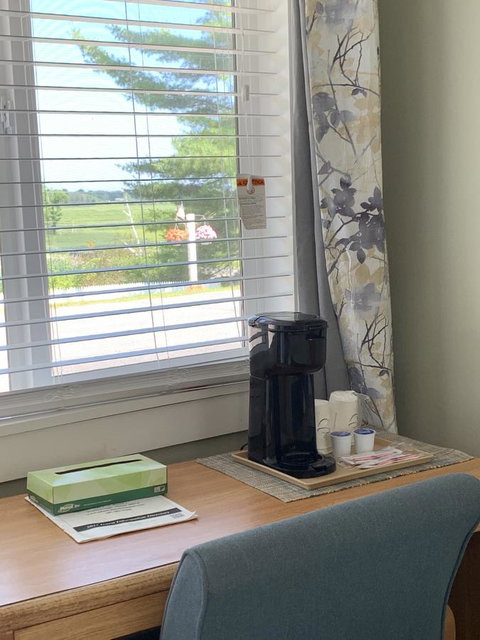 Admiral Motel - Renee 2