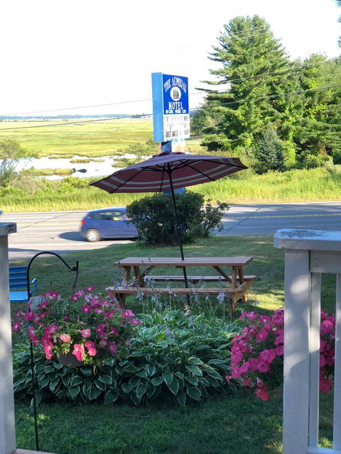 Admiral Motel - Renee 6