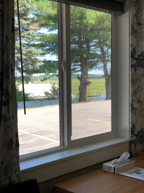 Admiral Motel - Renee 12