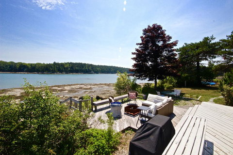 Water`s Edge - Renee 10