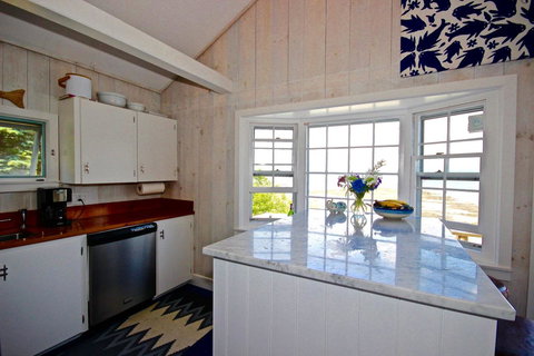 Water`s Edge - Renee 20