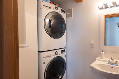 The Seaward - Renee 21