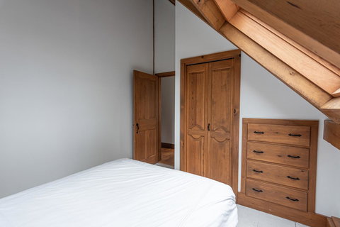 The Seaward - Renee 16