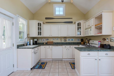 Jordan's Beach House - Renee 2