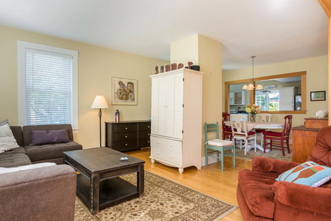 Jordan's Beach House - Renee 7