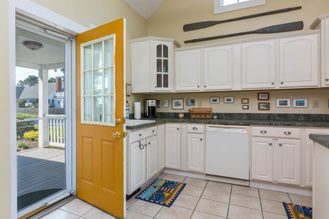 Jordan's Beach House - Renee 12