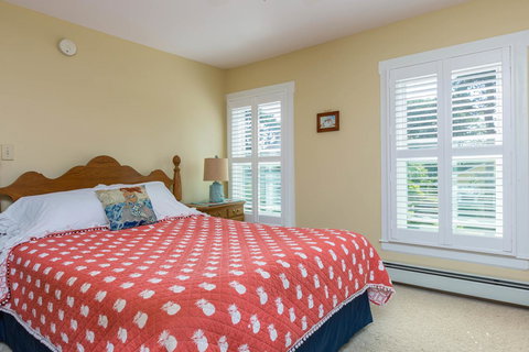 Jordan's Beach House - Renee 15