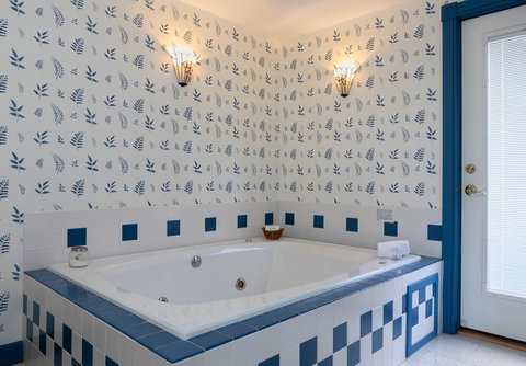 Maple Hill Farm Inn - Internet Find 13