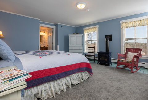 Maple Hill Farm Inn - Internet Find 11