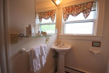 Maple Hill Farm Inn - Internet Find 38