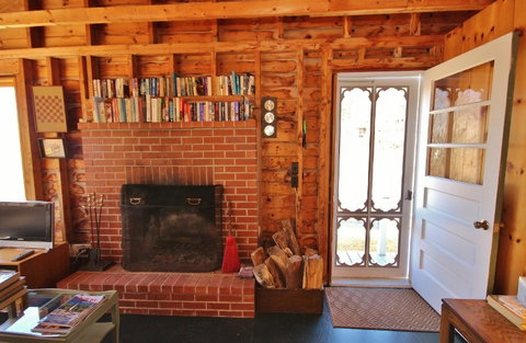 Etta`s Cottage - Renee 2