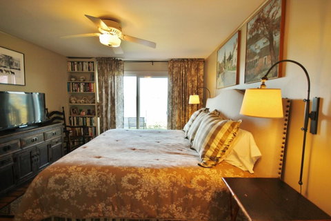 Merry Wisdom - Renee 7