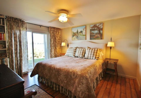 Merry Wisdom - Renee 17