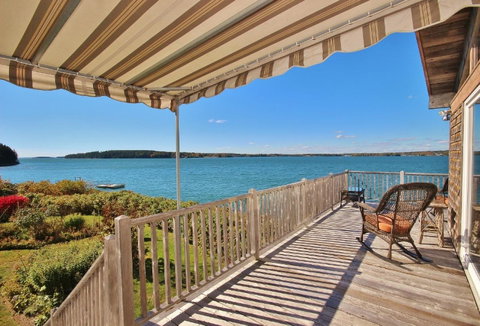 Merry Wisdom - Renee 18