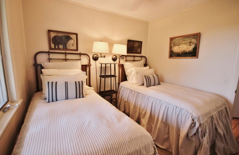 Merry Wisdom - Renee 16