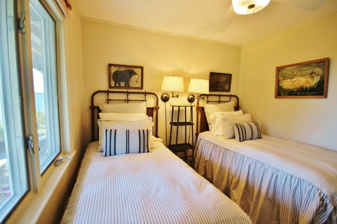 Merry Wisdom - Renee 10