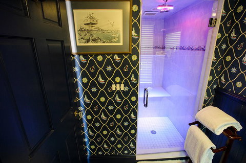 Academy Bed & Breakfast - Internet Find 13