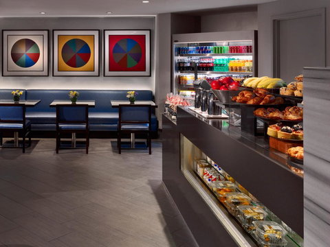 Royal Sonesta Boston - Renee 35