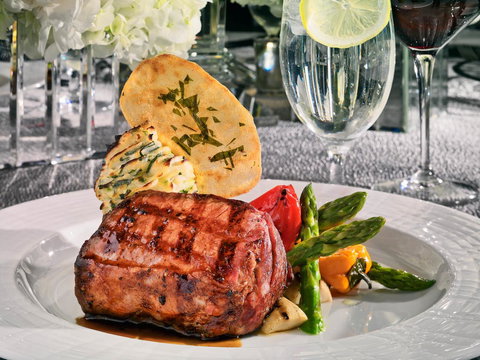 Royal Sonesta Boston - Renee 44