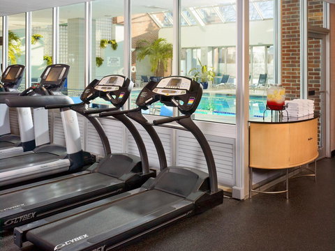 Royal Sonesta Boston - Renee 33