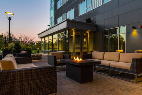 AC Hotel By Marriott Boston Cambridge - Renee 2