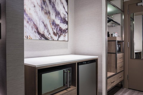 AC Hotel By Marriott Boston Cambridge - Renee 25