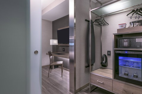 AC Hotel By Marriott Boston Cambridge - Renee 21