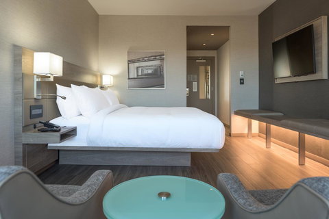 AC Hotel By Marriott Boston Cambridge - Renee 3