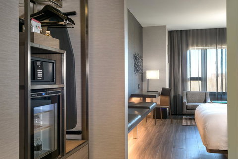 AC Hotel By Marriott Boston Cambridge - Renee 17