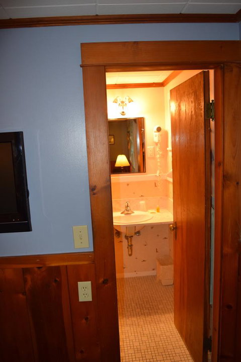 Country Acres Motel - Internet Find 10