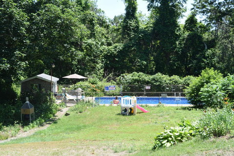 Country Acres Motel - Internet Find 3