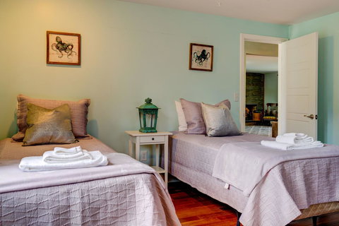 Weeks Pond Charmer - Internet Find 17