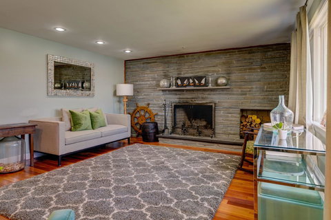 Weeks Pond Charmer - Internet Find 2