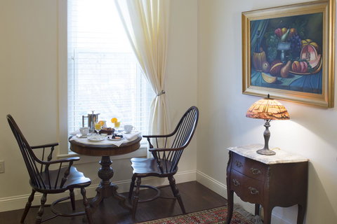 The Barrington - Renee 8