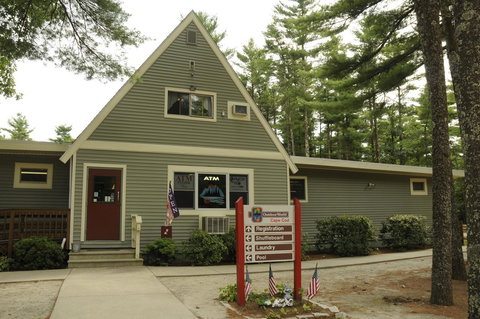 Gateway To Cape Cod Two-Bedroom Park Model 5 - Swimm 0