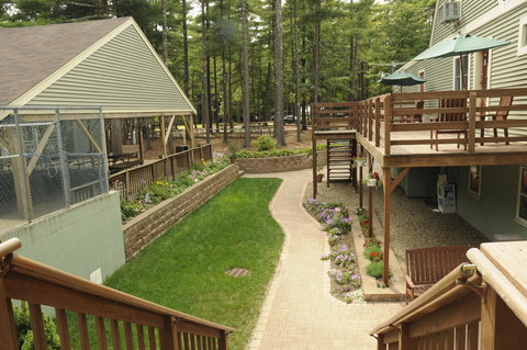 Gateway To Cape Cod Two-Bedroom Park Model 5 - Swimm 1
